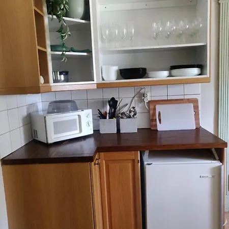 Moekki Meren Laeheisyydessae Chalet Helsinki